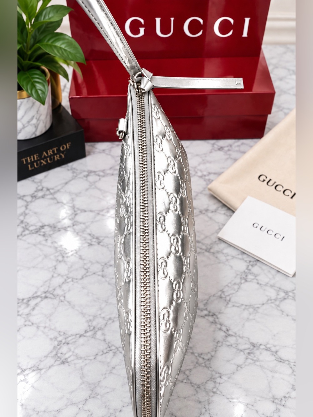 Gucci Metallic Silver GG-Embossed Shoulder Bag - Picture 5 of 10